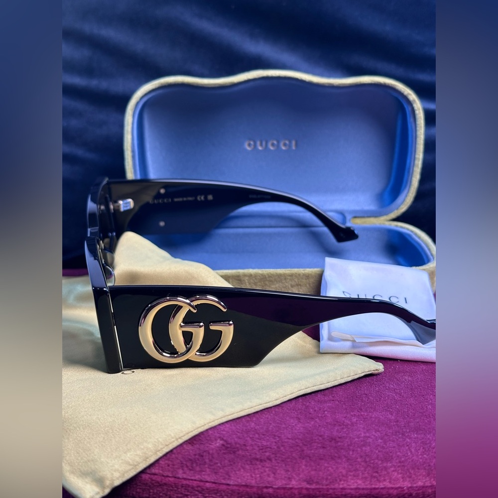 Gucci Generation Rectangular Sunglasses in Shiny Solid Black large gold logo - Picture 5 of 11